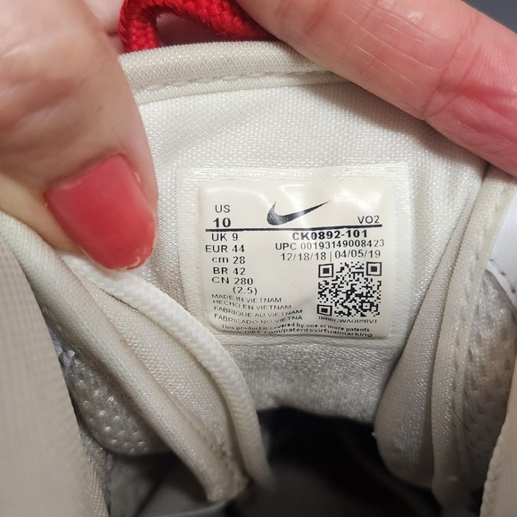 Nike Air Max Uptempo 95 Mens  Sz 10 White Black Red Athletic Sneakers CK0892-101 - Picture 3 of 12